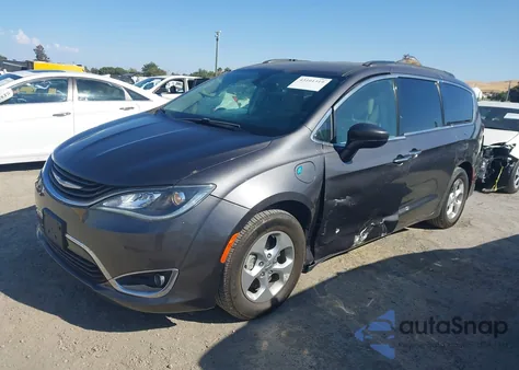 2018 Chrysler Pacifica Hybrid Touring Plus из США, поврежденный, VIN 2C4RC1H76JR124996